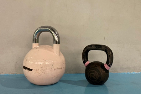 經典款與競技款壺鈴