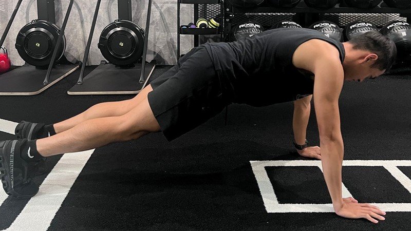 HIIT 核心訓練波比跳 30 秒