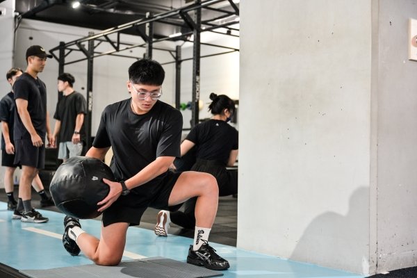 藥球訓練：提升反應速度與全身協調