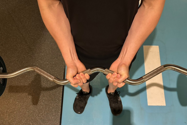 W槓握法原則:窄握