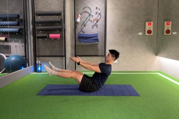 船式停留:提升腹部出力與平衡感