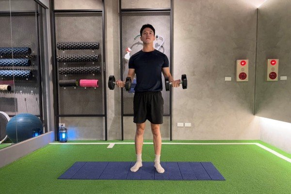 等長二頭彎舉 90 度停留:加強手臂持續出力能力