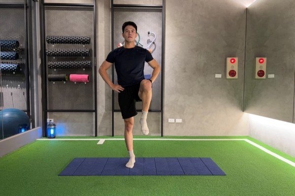 單腳站立穩定度:訓練平衡與髖部穩定