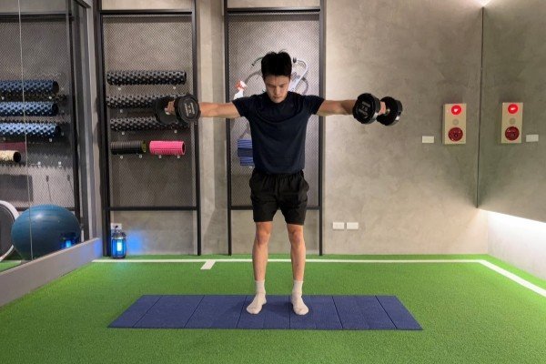 等長肩外展停留:訓練肩關節穩定